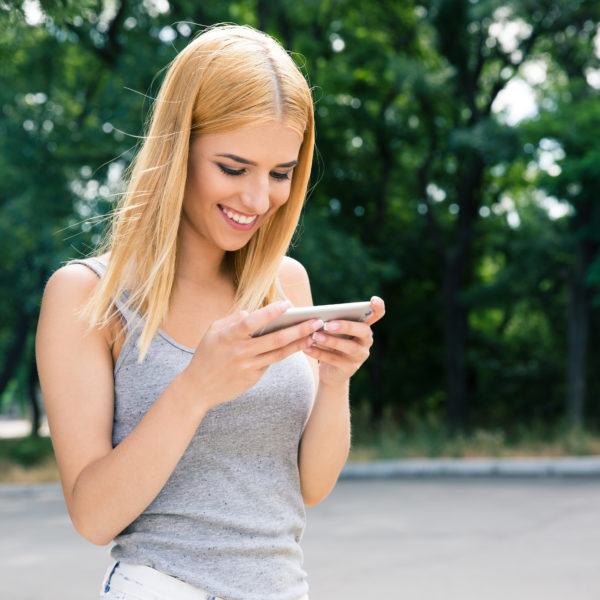 Why Prepaid Phones Are the Best Starter Phone for Your Teen - Checkexpress
