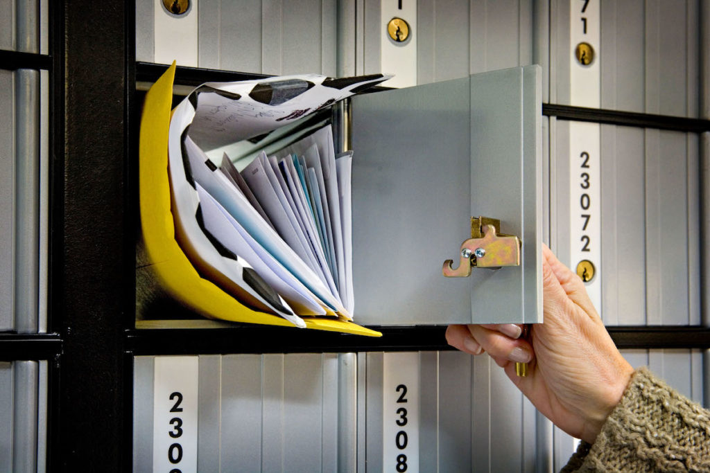 Moving This Spring? Big Reasons To Sign Up For A Private Mailbox - Checkexpress